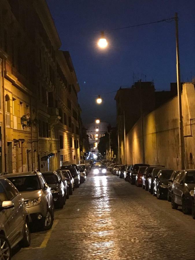 Pensión Luxury Near Colosseum